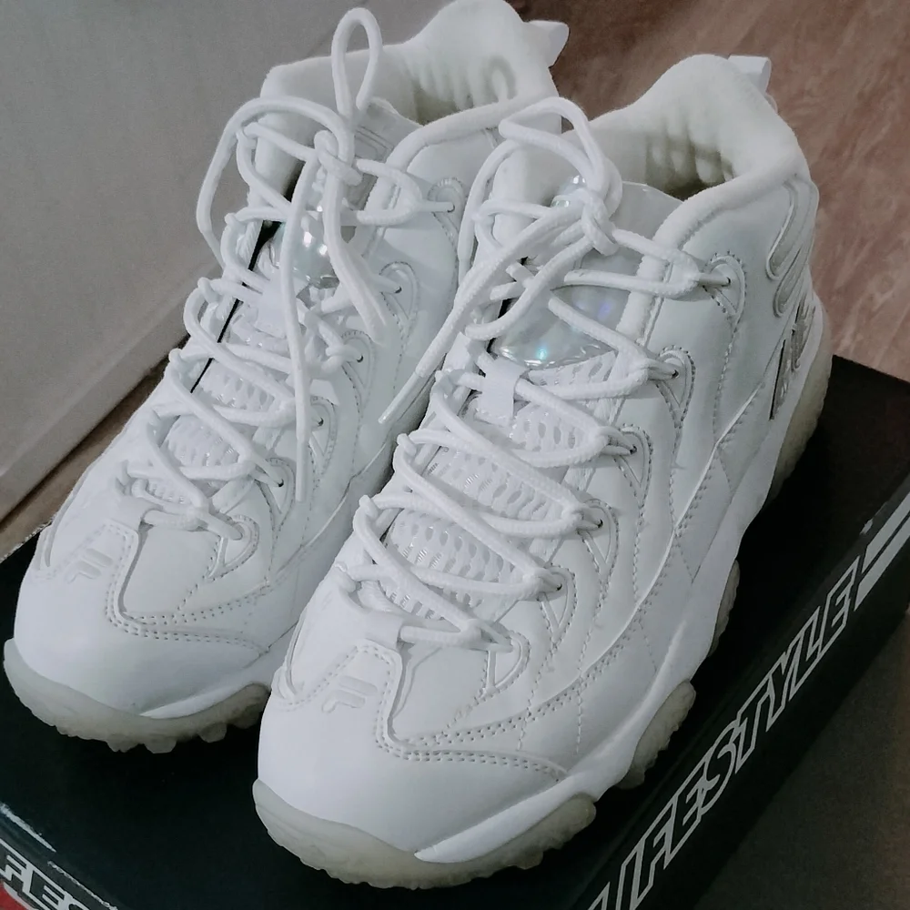 Sneakers - Picture 2 of 3